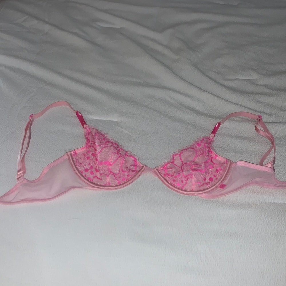 Victoria Secret Lace Pink Bralette With Underwire